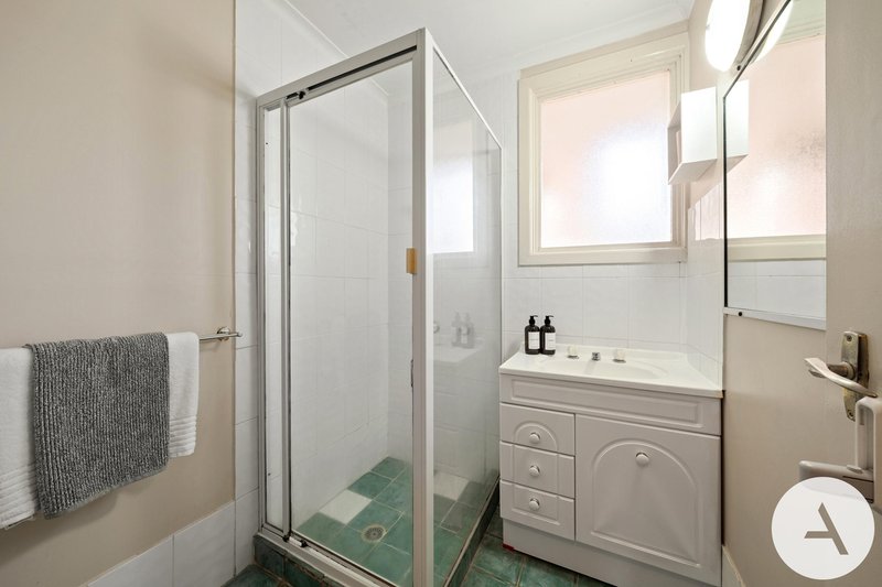Photo - 40 Simpson Street, Watson ACT 2602 - Image 14