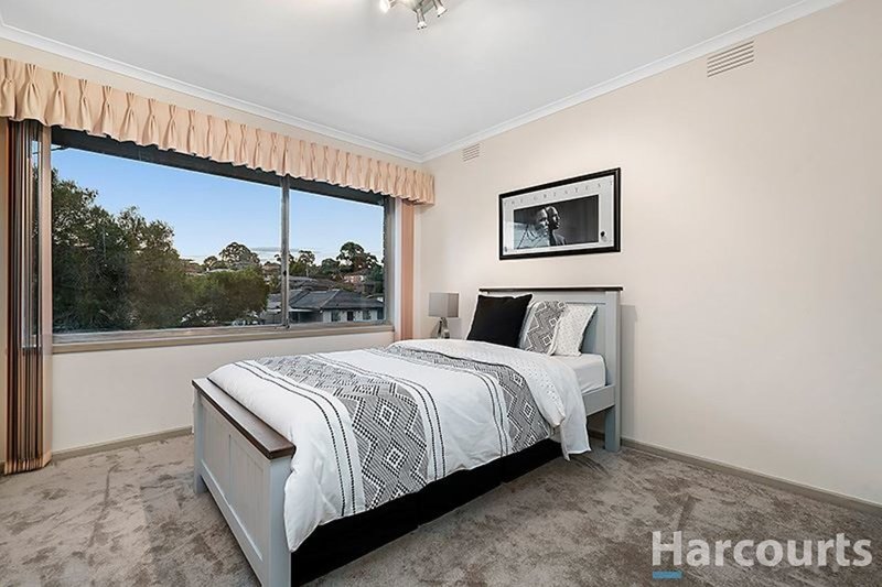 Photo - 40 Smyth Street, Mount Waverley VIC 3149 - Image 7