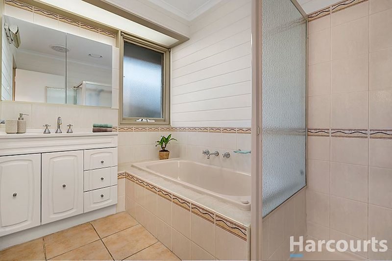 Photo - 40 Smyth Street, Mount Waverley VIC 3149 - Image 8