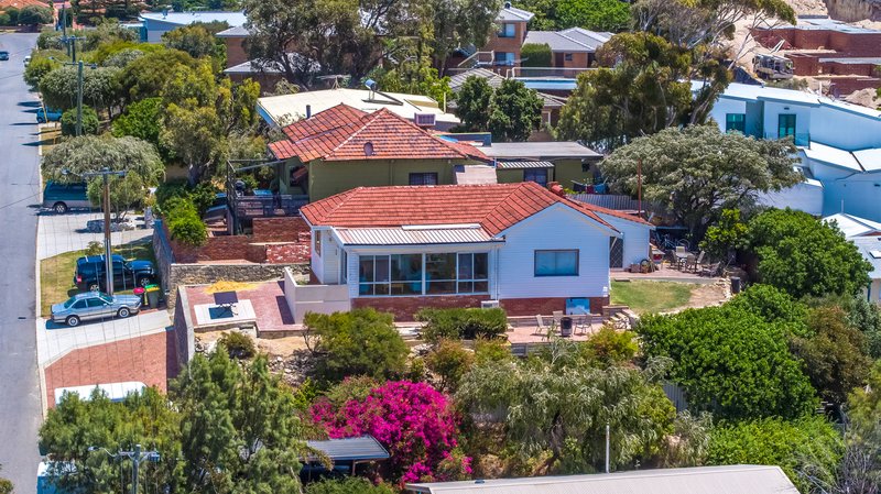 Photo - 40 Southbourne Street, Scarborough WA 6019 - Image