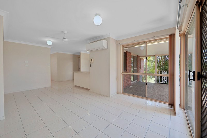 Photo - 40 St Lucia Crescent, Avoca QLD 4670 - Image 8