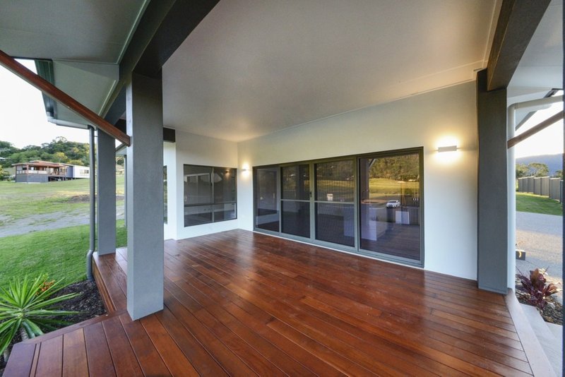 Photo - 40 Stanley Drive, Cannonvale QLD 4802 - Image 2