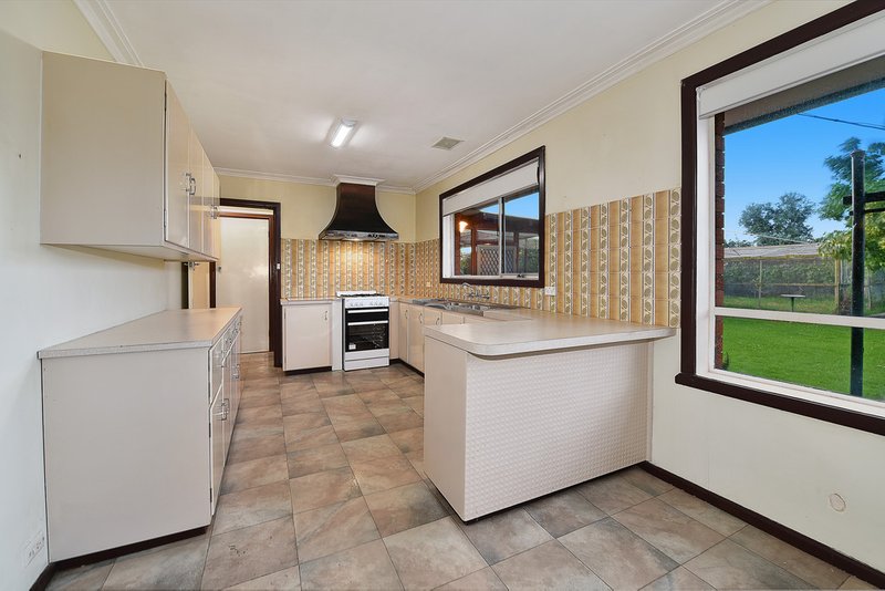 Photo - 40 Stewart Grove, Campbellfield VIC 3061 - Image 2