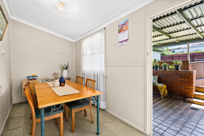 Photo - 40 Stuart Road, Warrawong NSW 2502 - Image 6