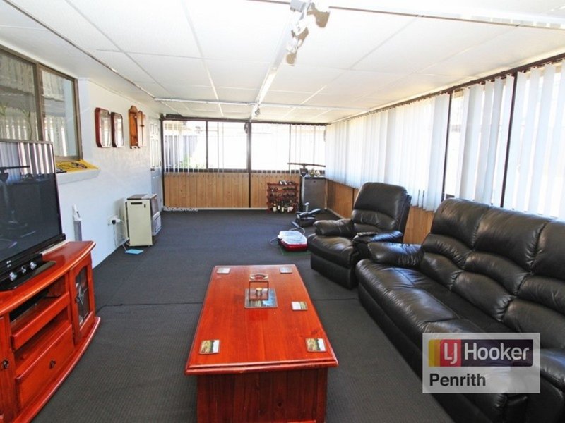 Photo - 40 Summerfield Circuit, Cambridge Gardens NSW 2747 - Image 5