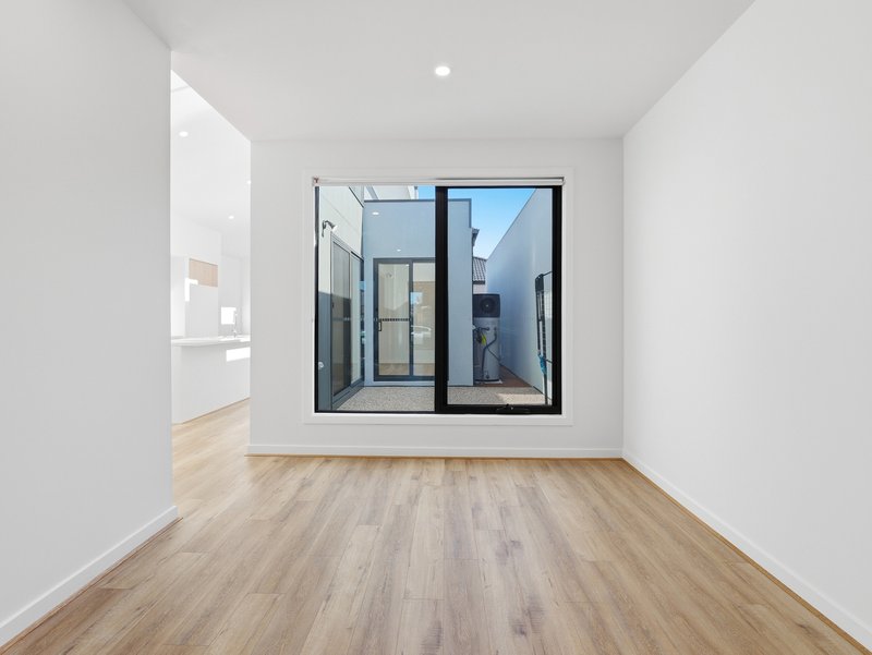 Photo - 40 Sunlight Circuit, Lara VIC 3212 - Image 11