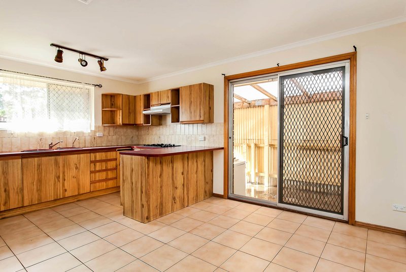 Photo - 40 Teasdale Crescent, Parafield Gardens SA 5107 - Image 2