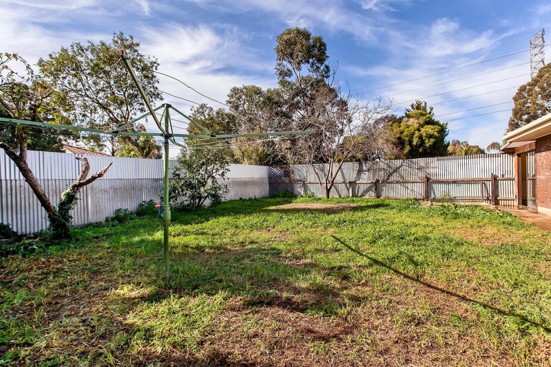 Photo - 40 Teasdale Crescent, Parafield Gardens SA 5107 - Image 9