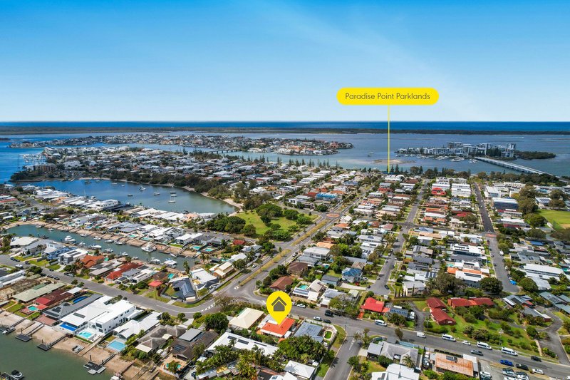 Photo - 40 Thrush Avenue, Paradise Point QLD 4216 - Image 2