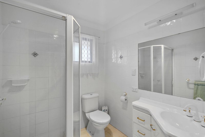 Photo - 40 Thrush Avenue, Paradise Point QLD 4216 - Image 11