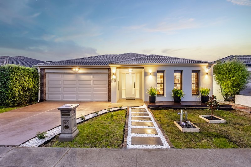 40 Thurvaston Crescent, Cranbourne East VIC 3977