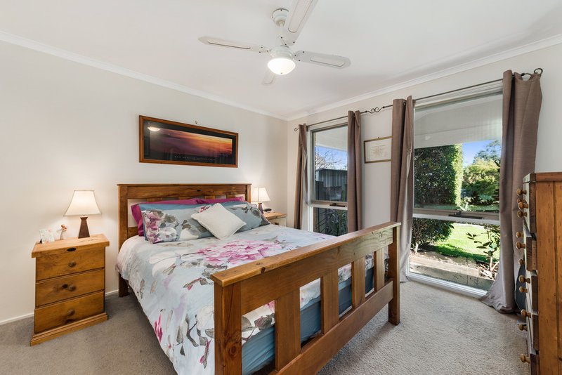 Photo - 40 Tolhurst Avenue, Boronia VIC 3155 - Image 9