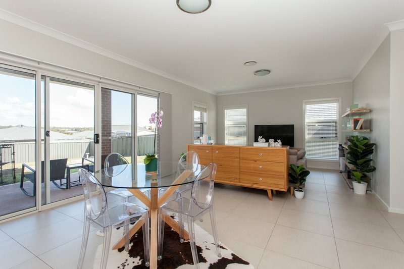 Photo - 40 Tournament Street, Rutherford NSW 2320 - Image 6