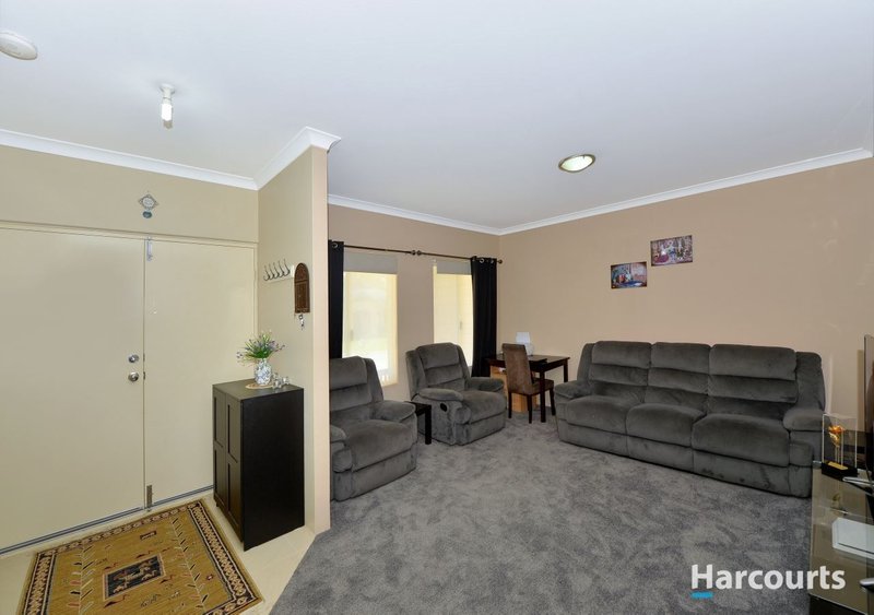 Photo - 40 Tranquility Way, Halls Head WA 6210 - Image 6