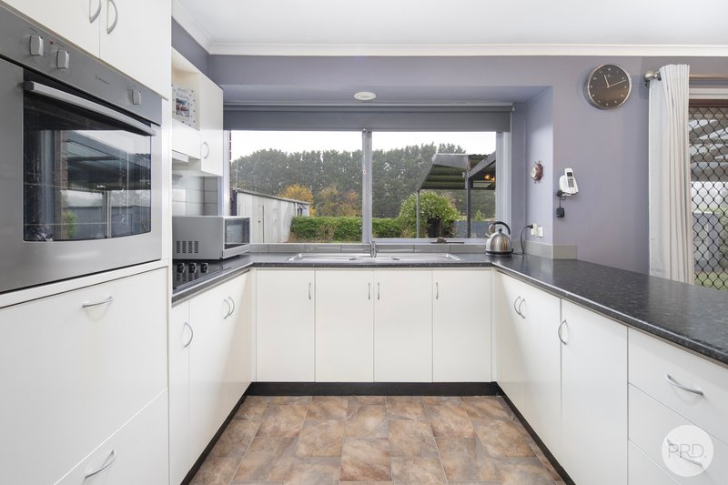 Photo - 40 Tudors Road, Smythes Creek VIC 3351 - Image 4