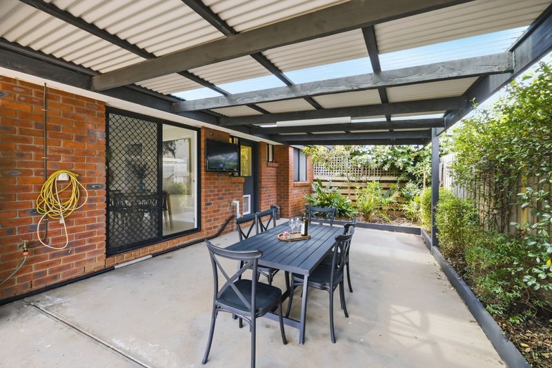 Photo - 40 Underbank Boulevard, Bacchus Marsh VIC 3340 - Image 10