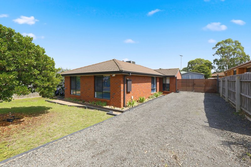 Photo - 40 Underbank Boulevard, Bacchus Marsh VIC 3340 - Image 17