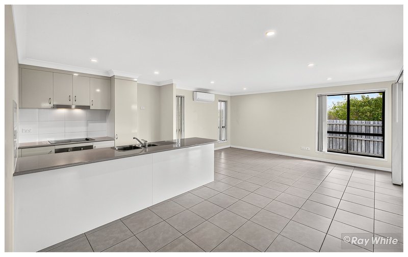 Photo - 40 Varsity Crescent, Norman Gardens QLD 4701 - Image 4
