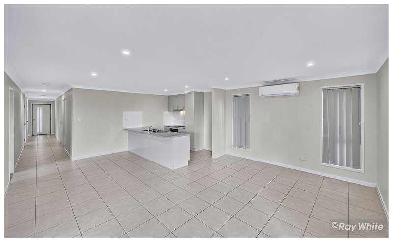 Photo - 40 Varsity Crescent, Norman Gardens QLD 4701 - Image 7