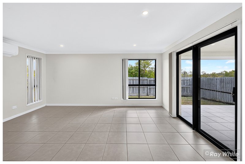 Photo - 40 Varsity Crescent, Norman Gardens QLD 4701 - Image 10