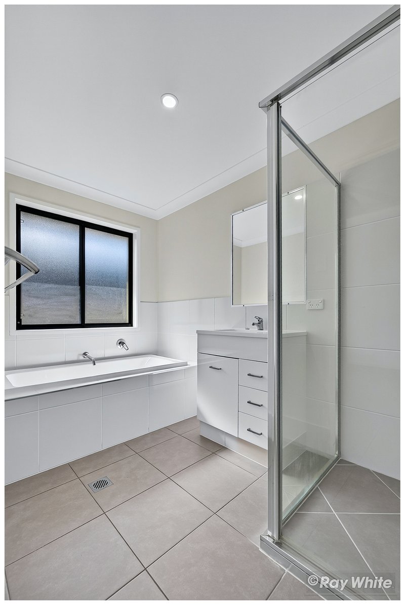 Photo - 40 Varsity Crescent, Norman Gardens QLD 4701 - Image 25