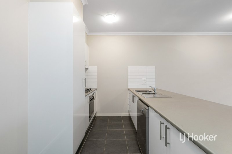 Photo - 40 Vestley Drive, Mernda VIC 3754 - Image 3