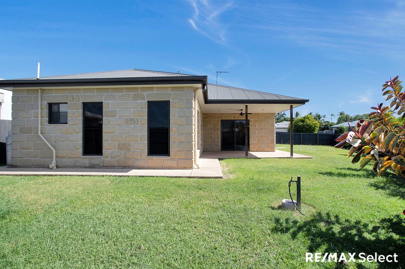 Photo - 40 Village Circuit, Eimeo QLD 4740 - Image 12