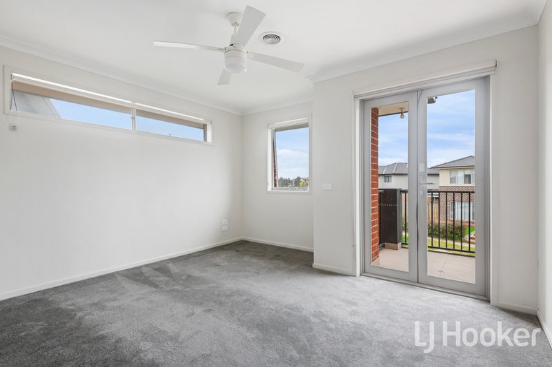 Photo - 40 Waldorf Avenue, Point Cook VIC 3030 - Image 8