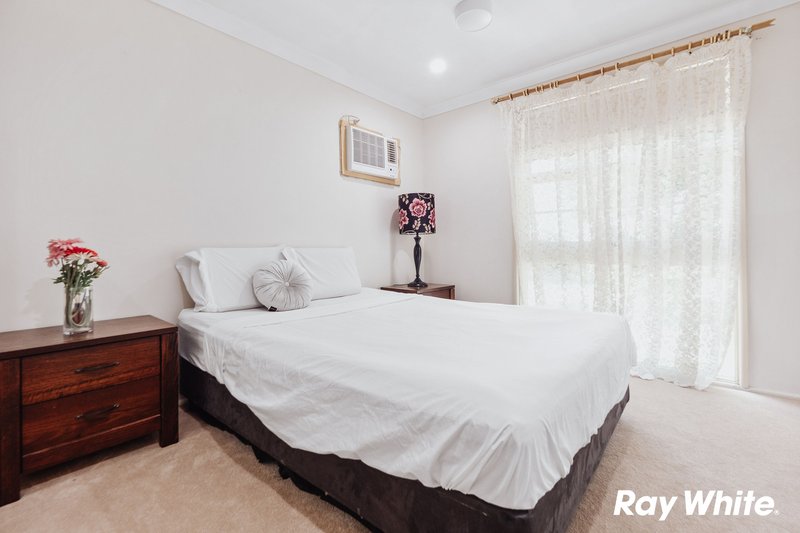 Photo - 40 Warrimoo Drive, Quakers Hill NSW 2763 - Image 6