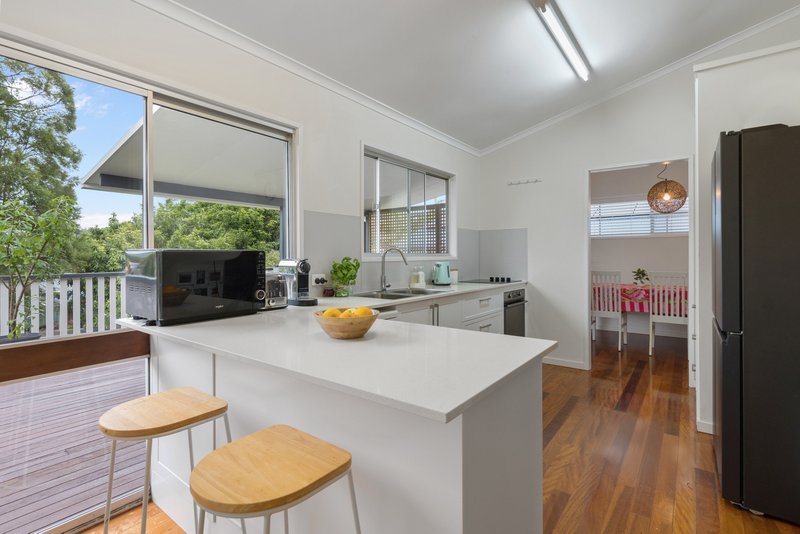 Photo - 40 Warruga Street, The Gap QLD 4061 - Image 2