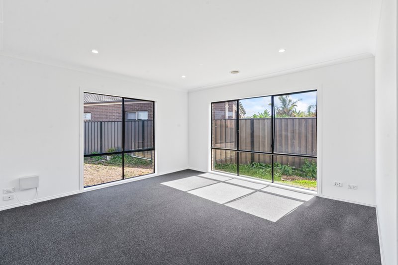 Photo - 40 Wattletree Street, Craigieburn VIC 3064 - Image 8