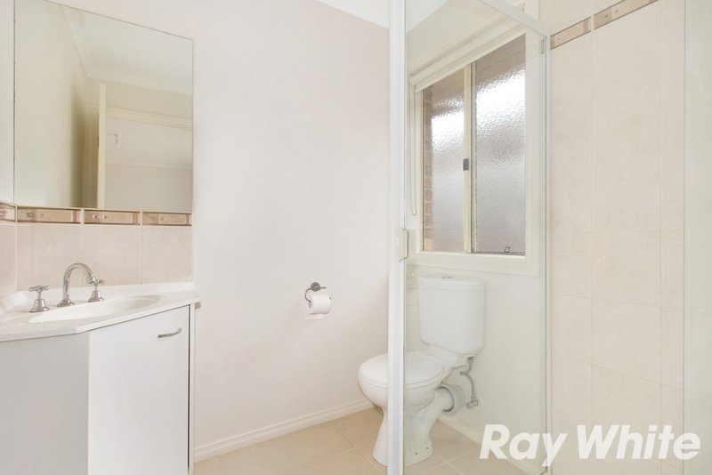 Photo - 40 Webster Way, Pakenham VIC 3810 - Image 10