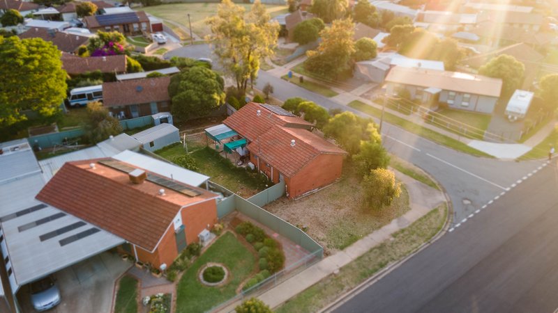 Photo - 40 Westmorland Crescent, Shepparton VIC 3630 - Image 3