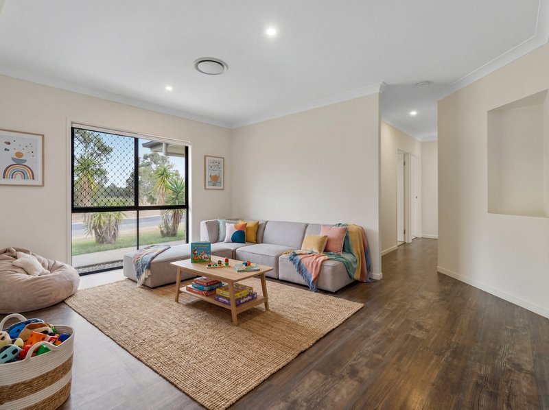 Photo - 40 White Gums Road, Hatton Vale QLD 4341 - Image 7