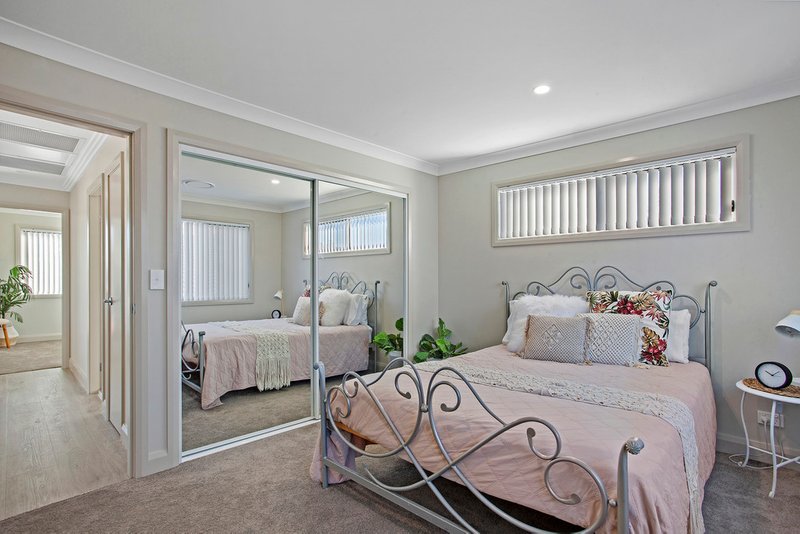 Photo - 40 Windsorgreen Drive, Wyong NSW 2259 - Image 21