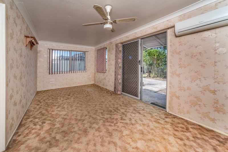 Photo - 40 Woodburn Street, Marsden QLD 4132 - Image 6