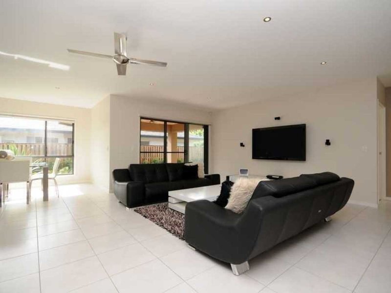 Photo - 40 Wyangan Valley Way, Mudgeeraba QLD 4213 - Image 9