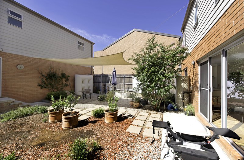 Photo - 400 Antill Street, Watson ACT 2602 - Image 11