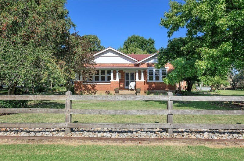Photo - 400 Soldier Settlers Road, Tallangatta Valley VIC 3701 - Image 2