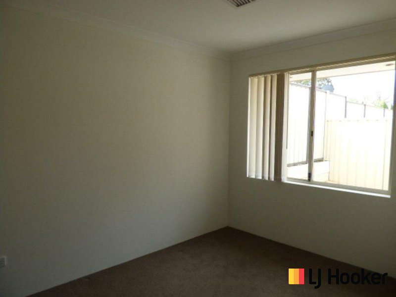 Photo - 400A Berwick Street, St James WA 6102 - Image 16