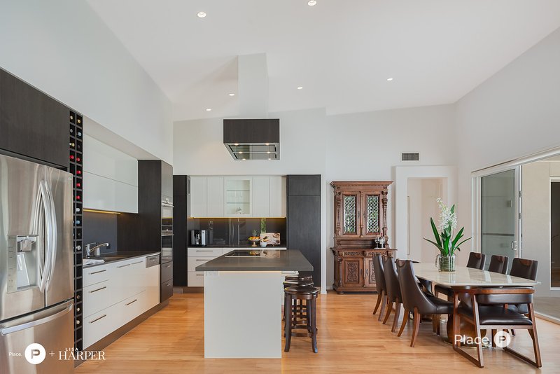Photo - 401 Wynnum North Road, Wynnum QLD 4178 - Image 4
