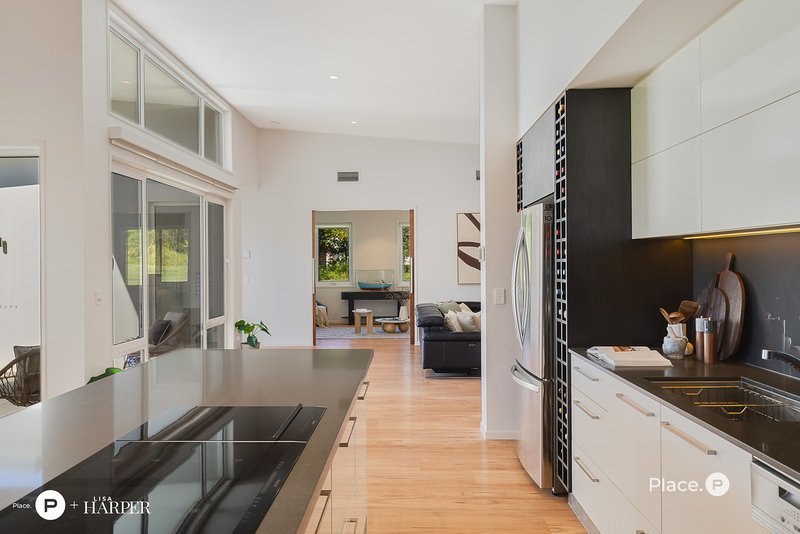 Photo - 401 Wynnum North Road, Wynnum QLD 4178 - Image 11