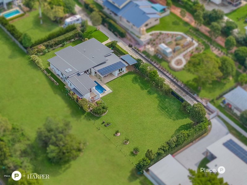 Photo - 401 Wynnum North Road, Wynnum QLD 4178 - Image 29