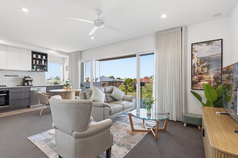 Photo - 401/10 Mermaid Street, Chermside QLD 4032 - Image 2