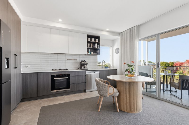 Photo - 401/10 Mermaid Street, Chermside QLD 4032 - Image 3