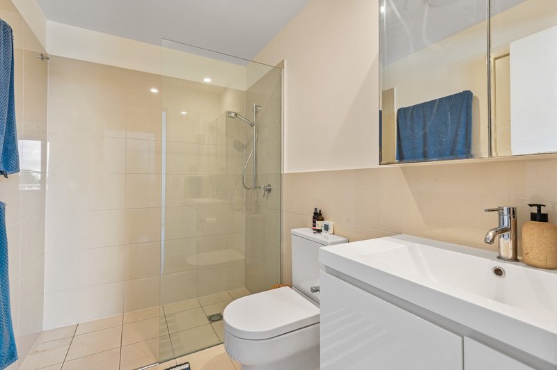 Photo - 401/15 Ethel Street, Chermside QLD 4032 - Image 7