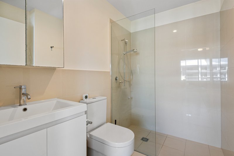 Photo - 401/15 Ethel Street, Chermside QLD 4032 - Image 9