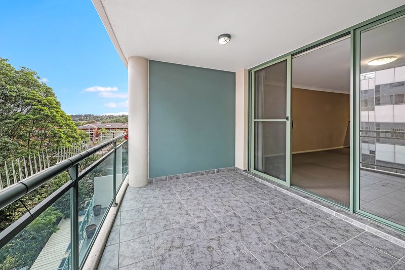 Photo - 401/16-20 Meredith Street, Bankstown NSW 2200 - Image 7