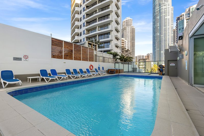 Photo - 401/18 Hanlan Street, Surfers Paradise QLD 4217 - Image 14