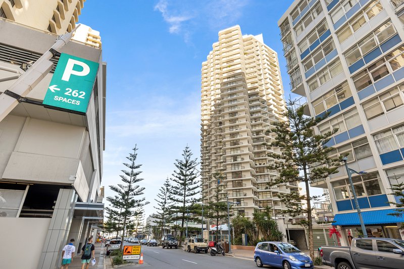 Photo - 401/18 Hanlan Street, Surfers Paradise QLD 4217 - Image 15